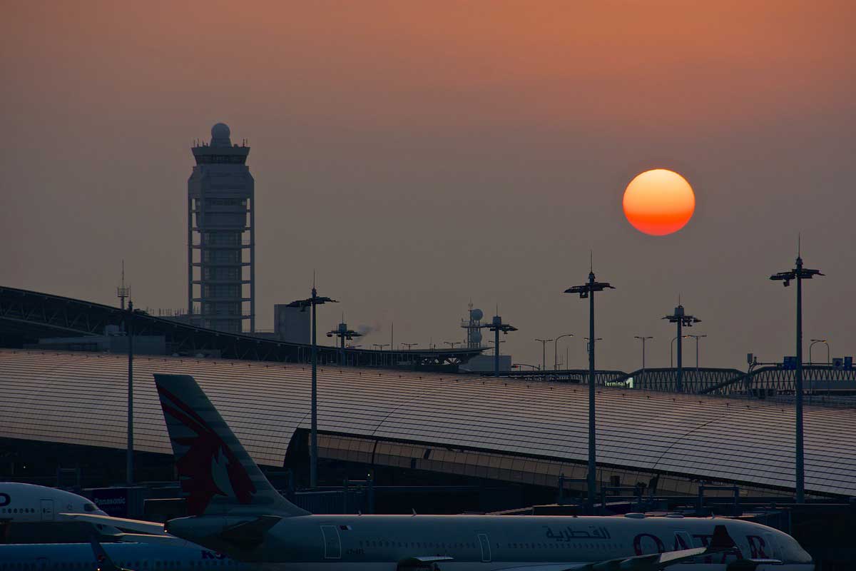 1200-X-800-NIGHTFALL-AIRPORT